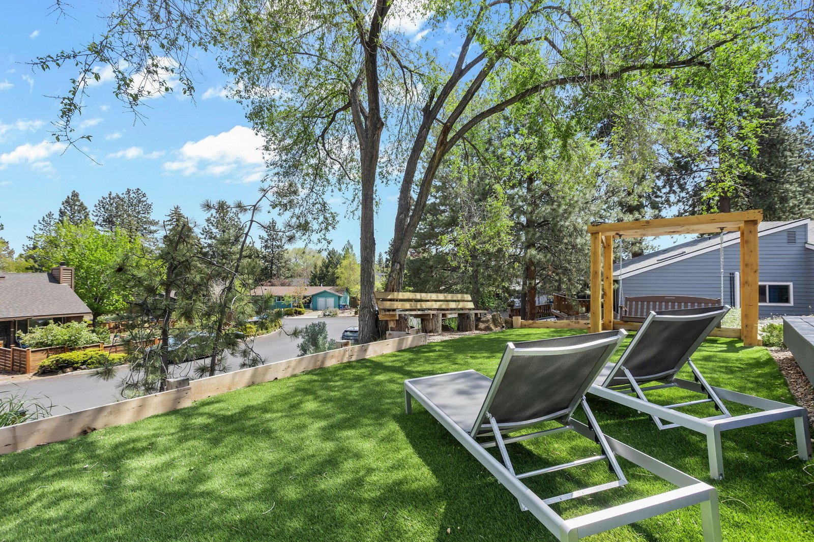 2807 NE Lotno Drive photo 4