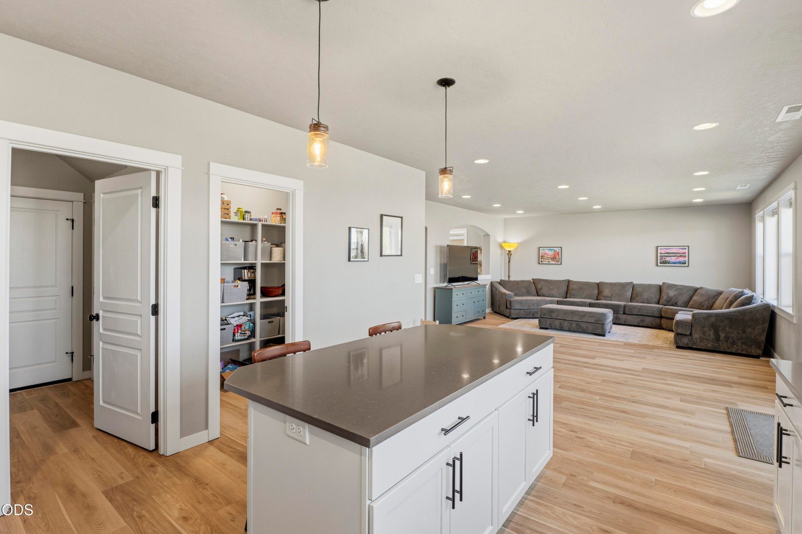 2859 SW 47th Street photo 3