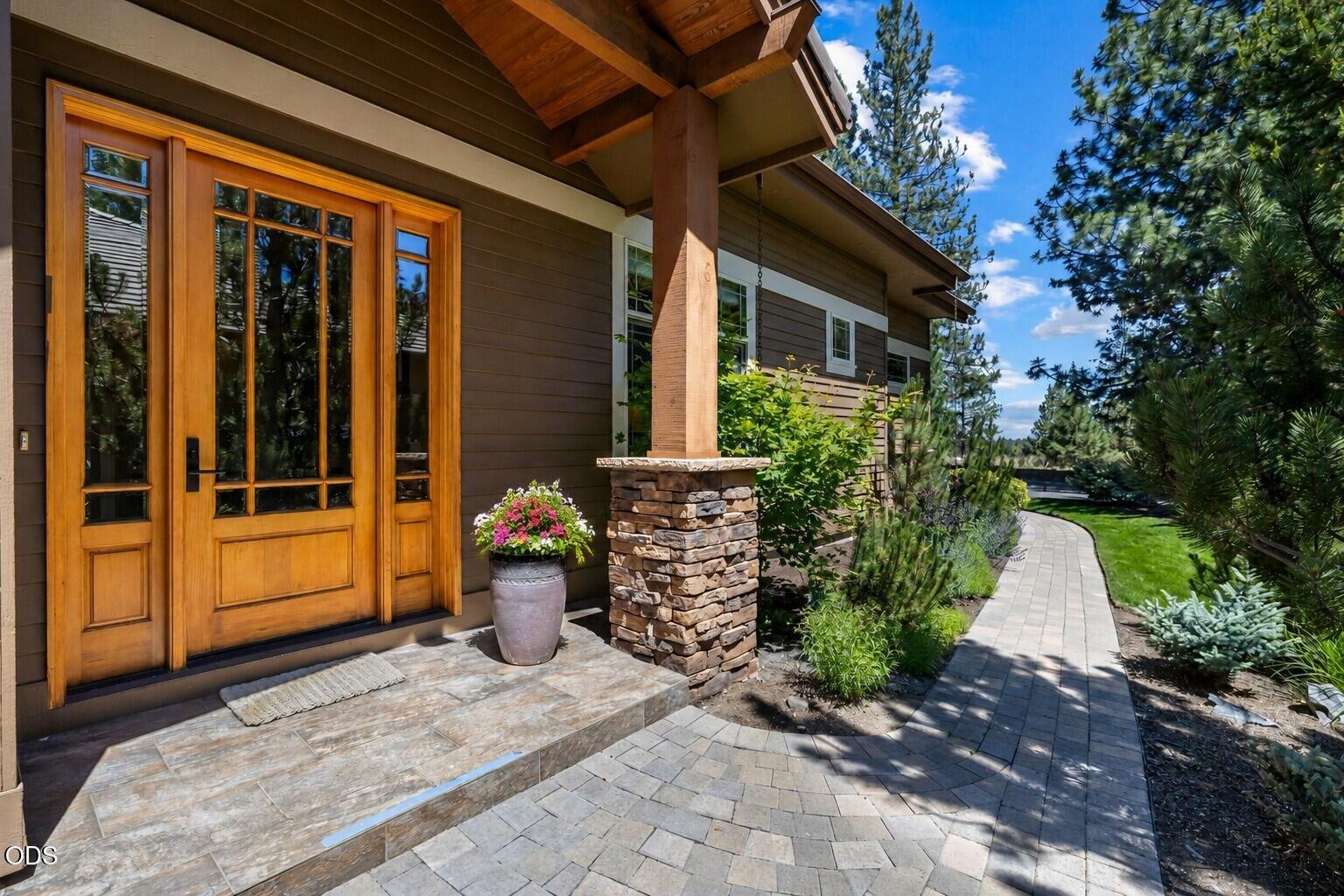 343 Mount Washington Drive — Bend, OR