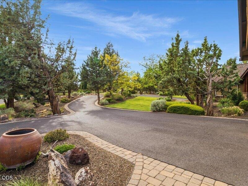 360 Vista Rim Drive photo 5