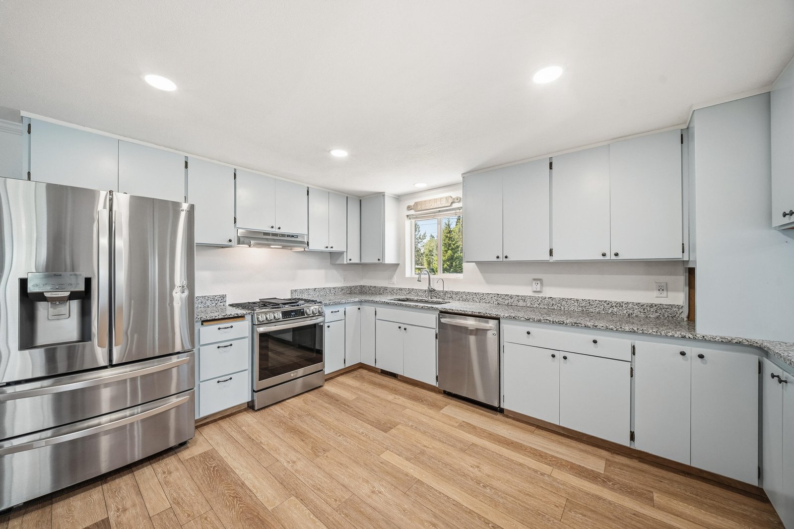 3890 NW 25th Street — Redmond, OR
