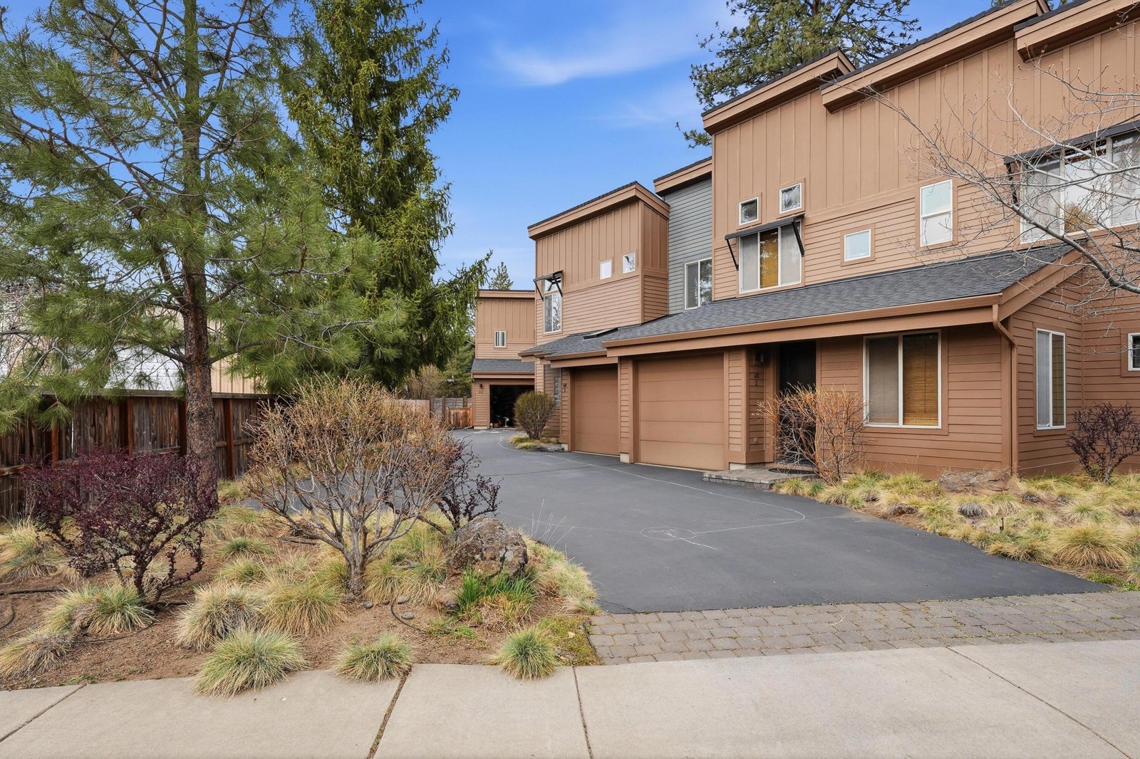 40 SW McKinley, UNIT 1 photo 2