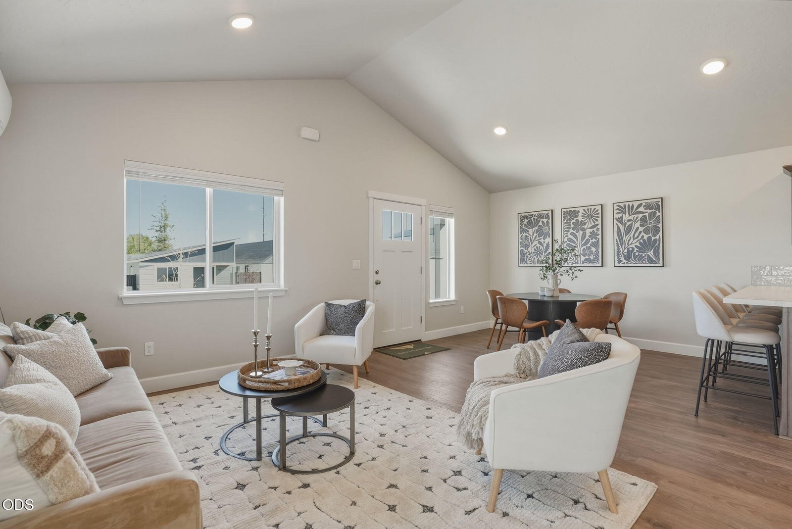 4067 SW Pumice Avenue, 96 photo 5