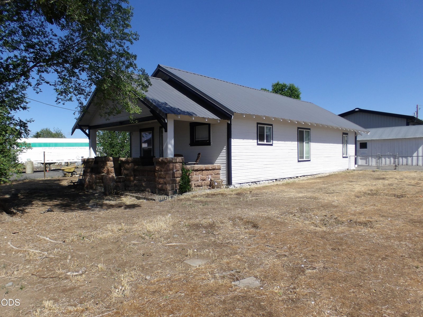 411 SE Evergreen Avenue — Redmond, OR