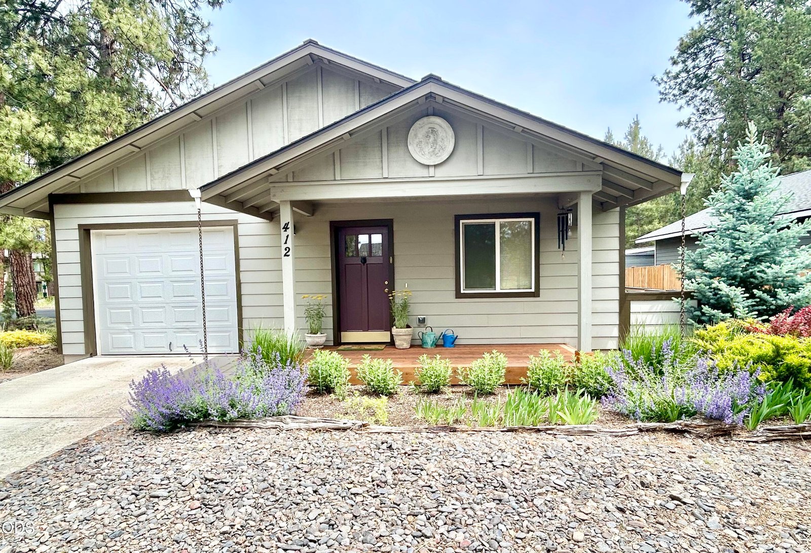 412 N Desert Rose Loop — Sisters, OR