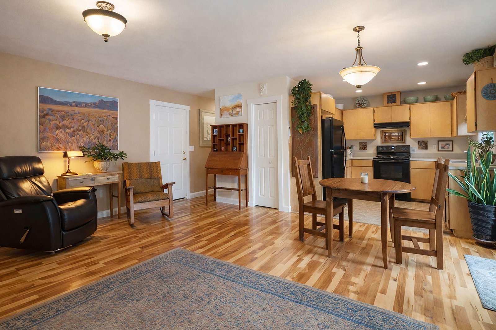 412 N Desert Rose Loop photo 4
