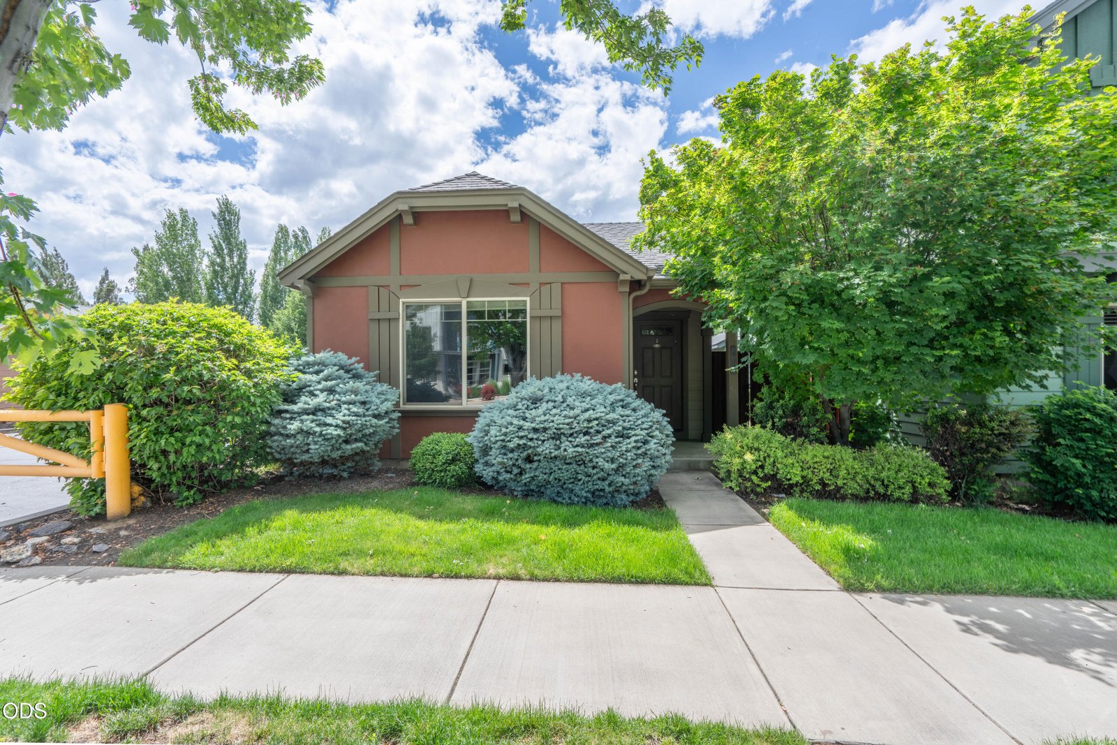 417 NW 27th Street — Redmond, OR