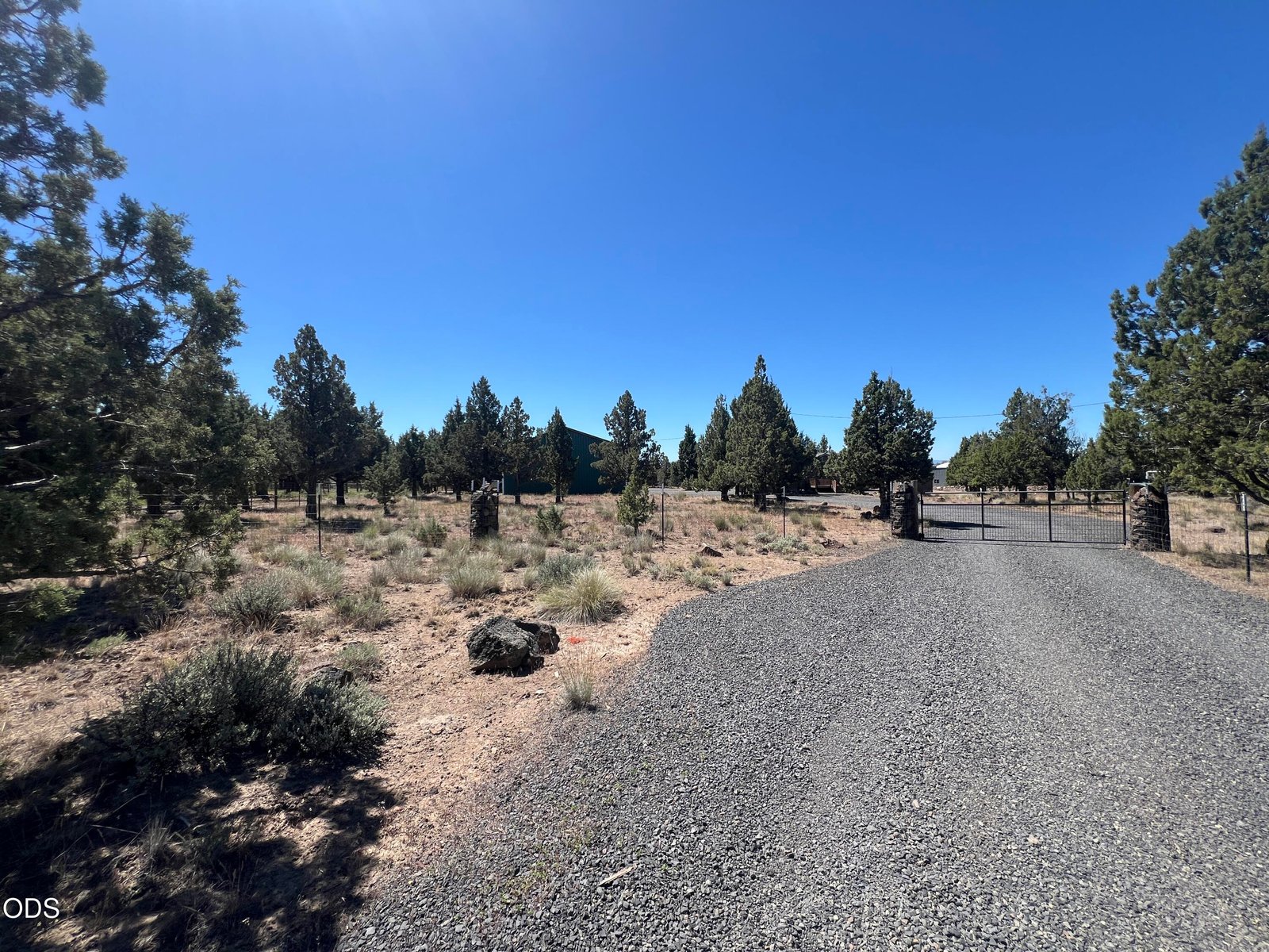 4647 SE Umatilla Loop photo 5