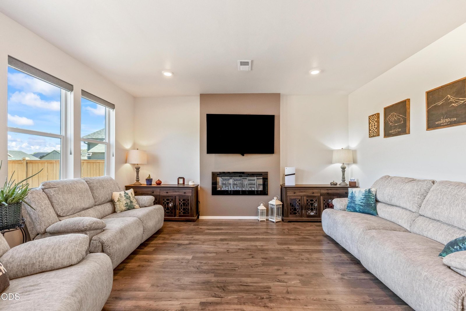 509 SE Stetson Court photo 4