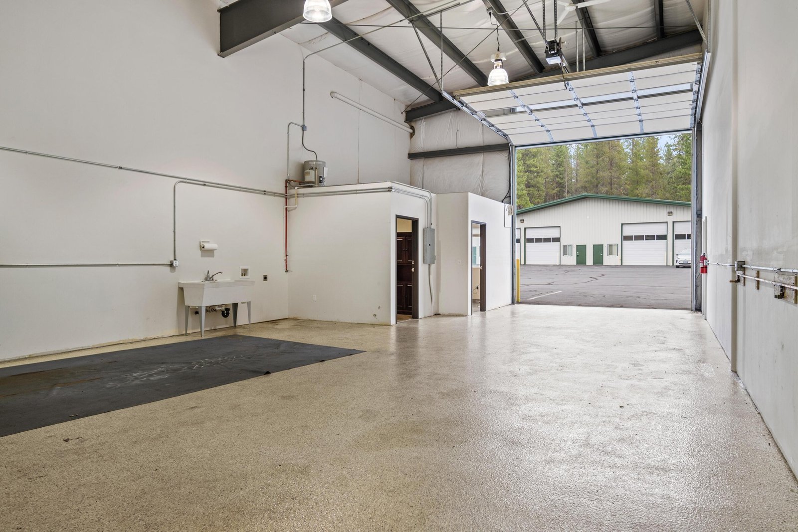 56866 Enterprise Drive, 19 photo 4