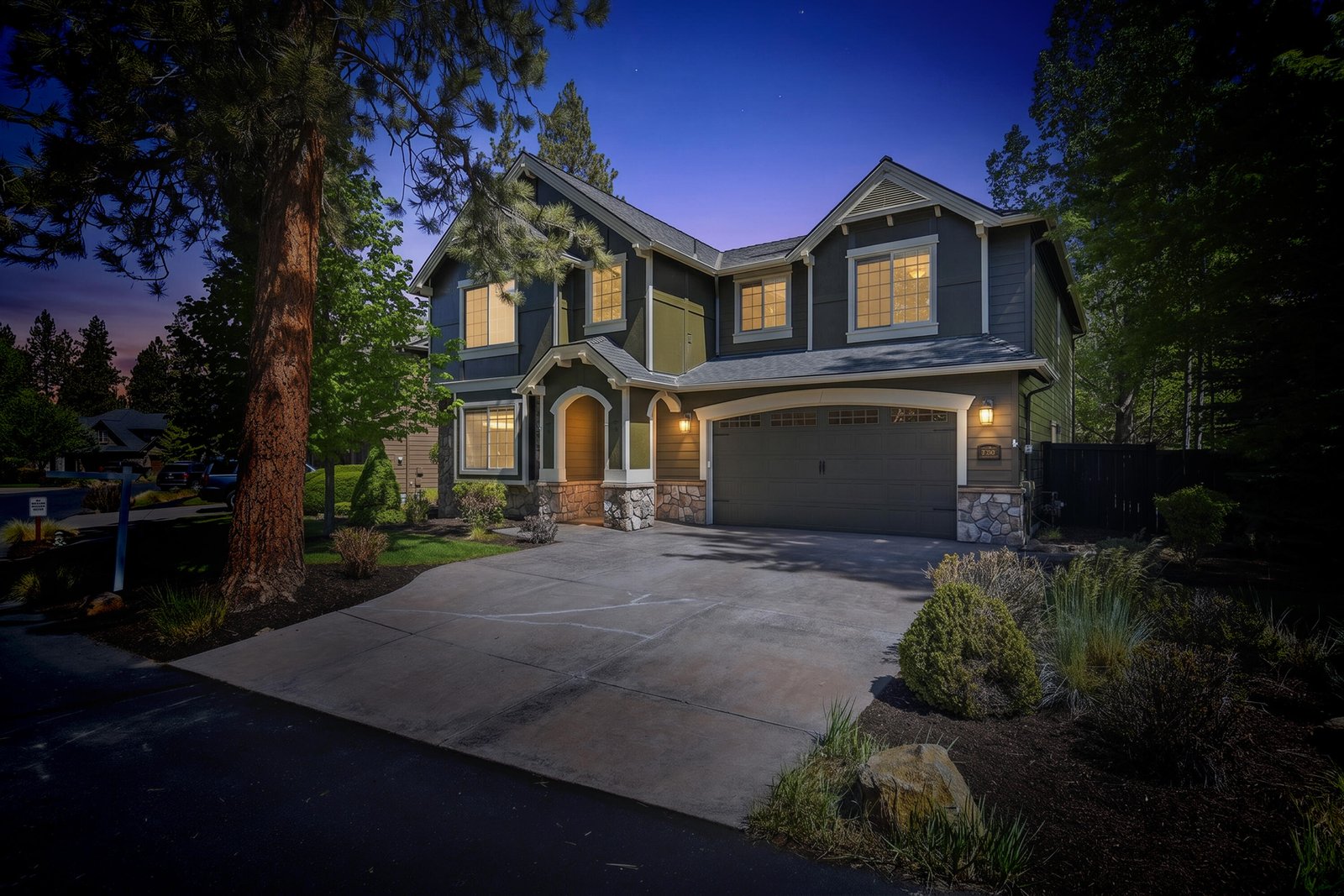 60320 Sage Stone Loop — Bend, OR