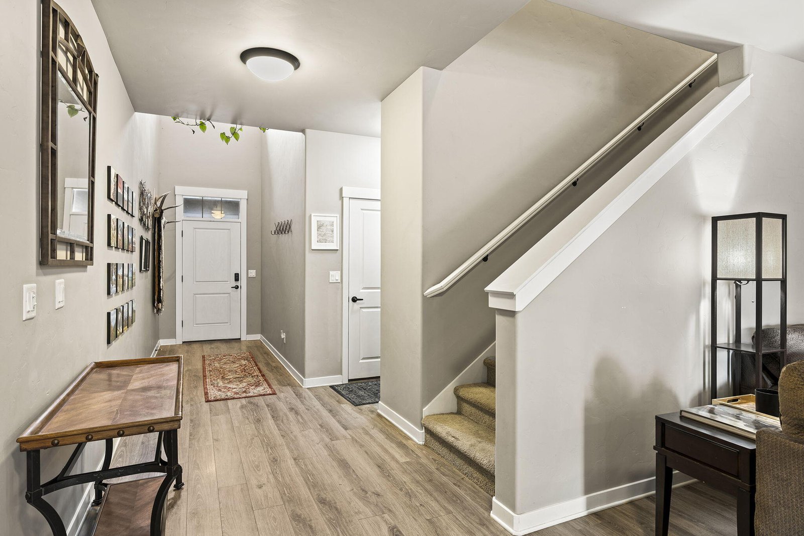 60439 Hedgewood Lane photo 3