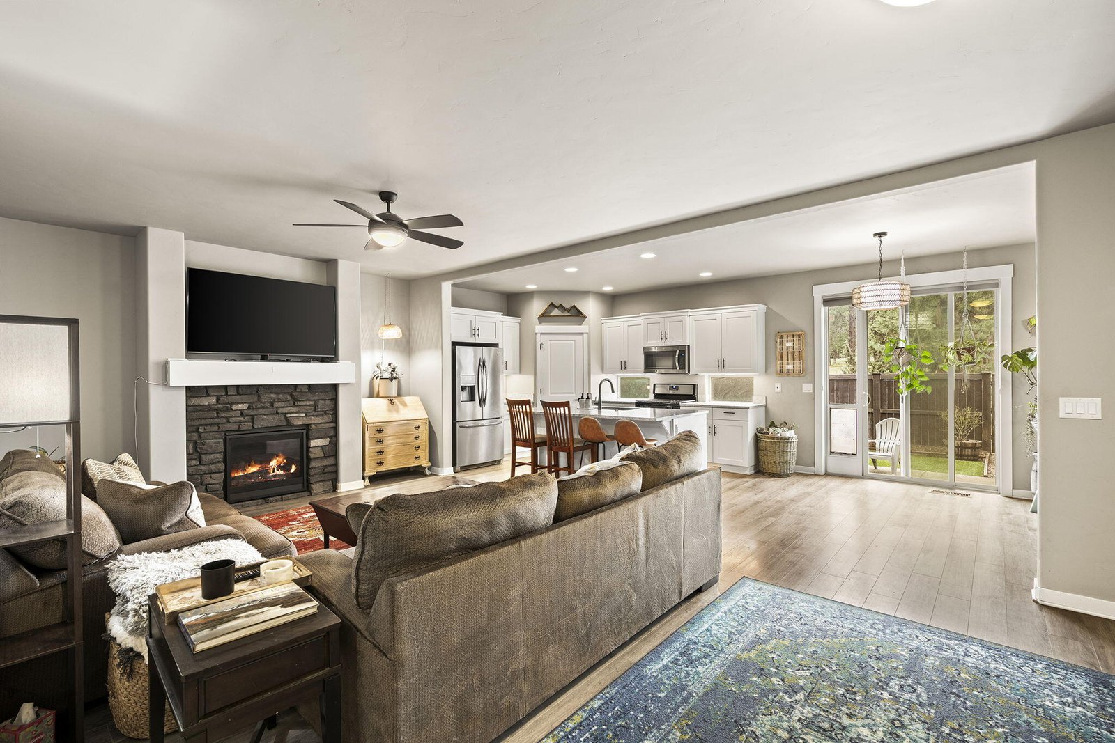 60439 Hedgewood Lane photo 4