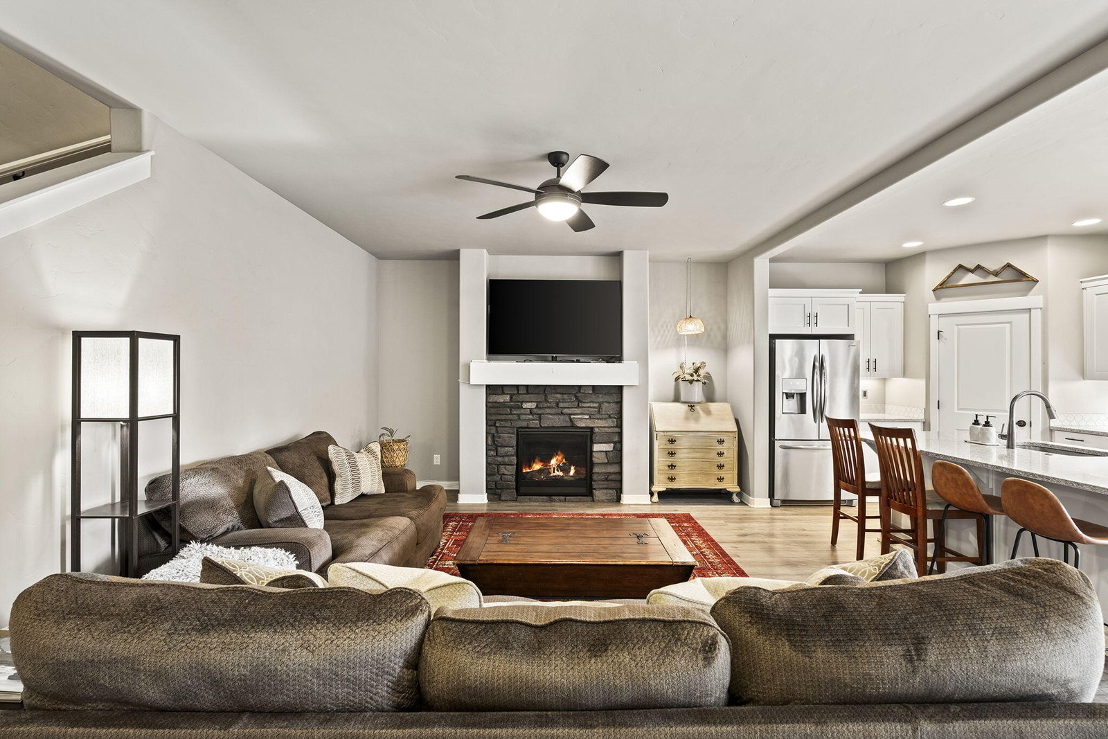 60439 Hedgewood Lane photo 5