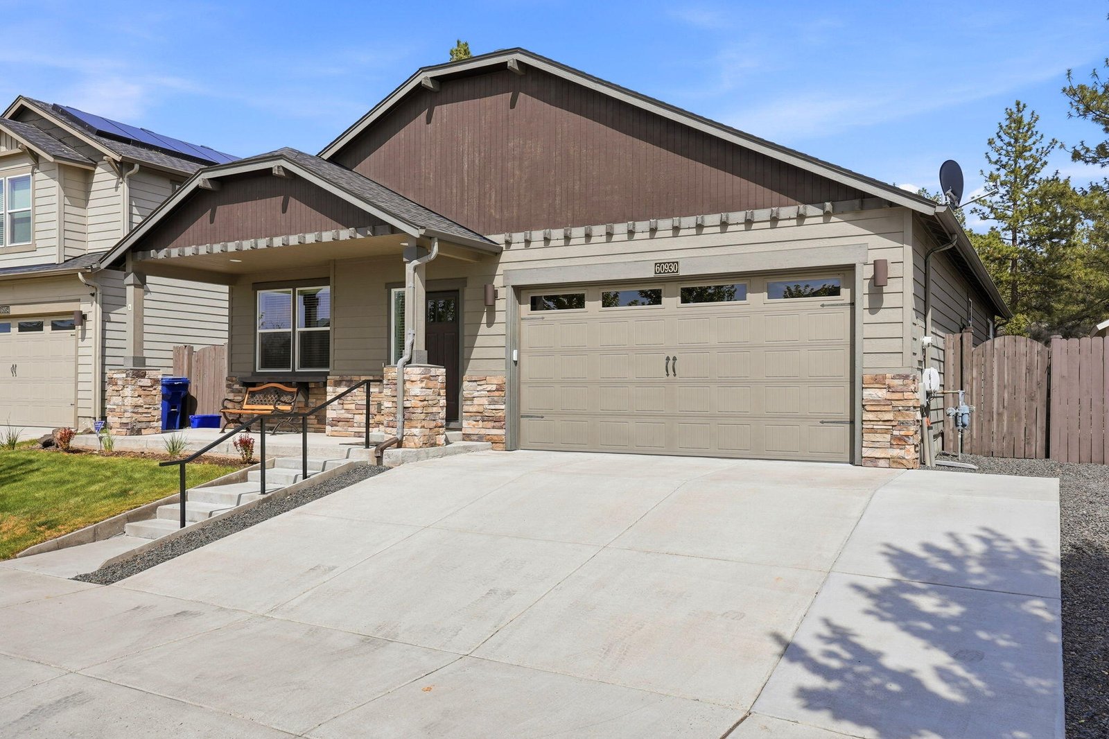 60930 SE Sweet Pea Drive photo 3
