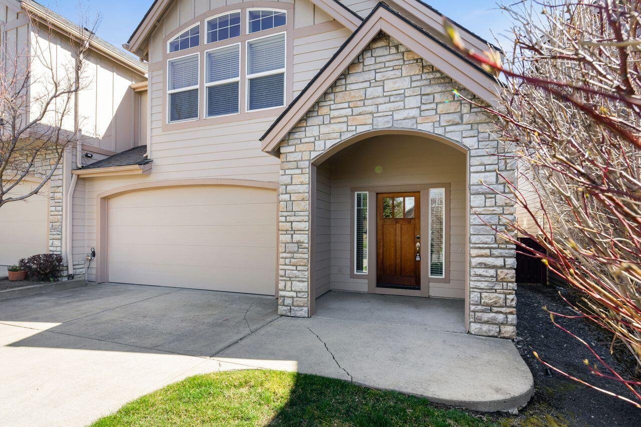 61148 Foxglove Loop — Bend, OR