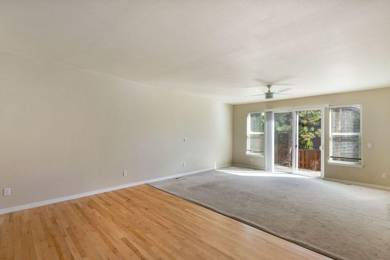 61148 Foxglove Loop photo 4