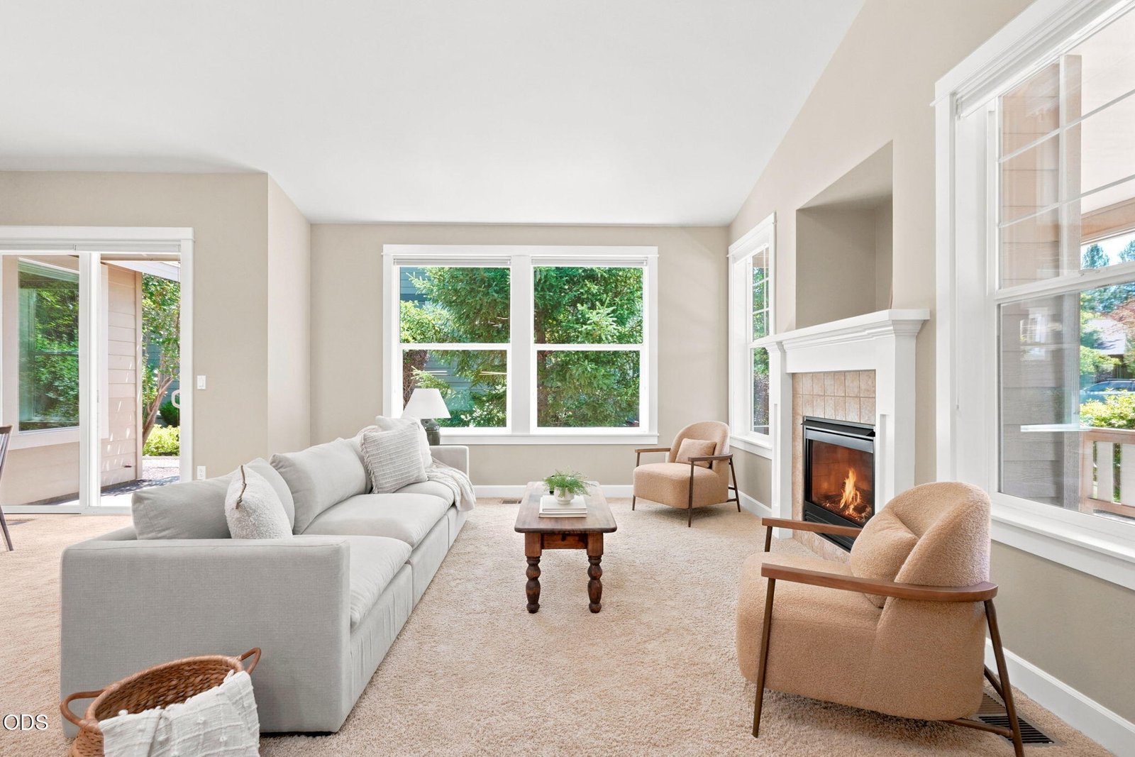 61421 Davis Lake Loop photo 5