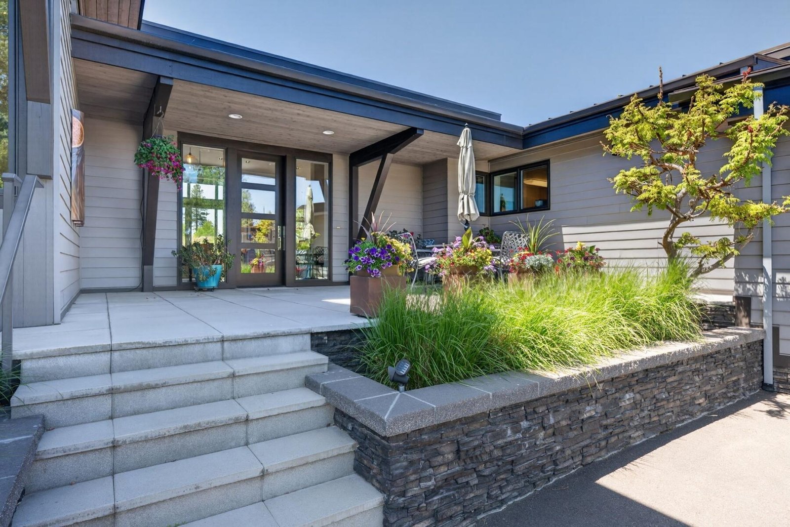 61487 Hackleman Court photo 3