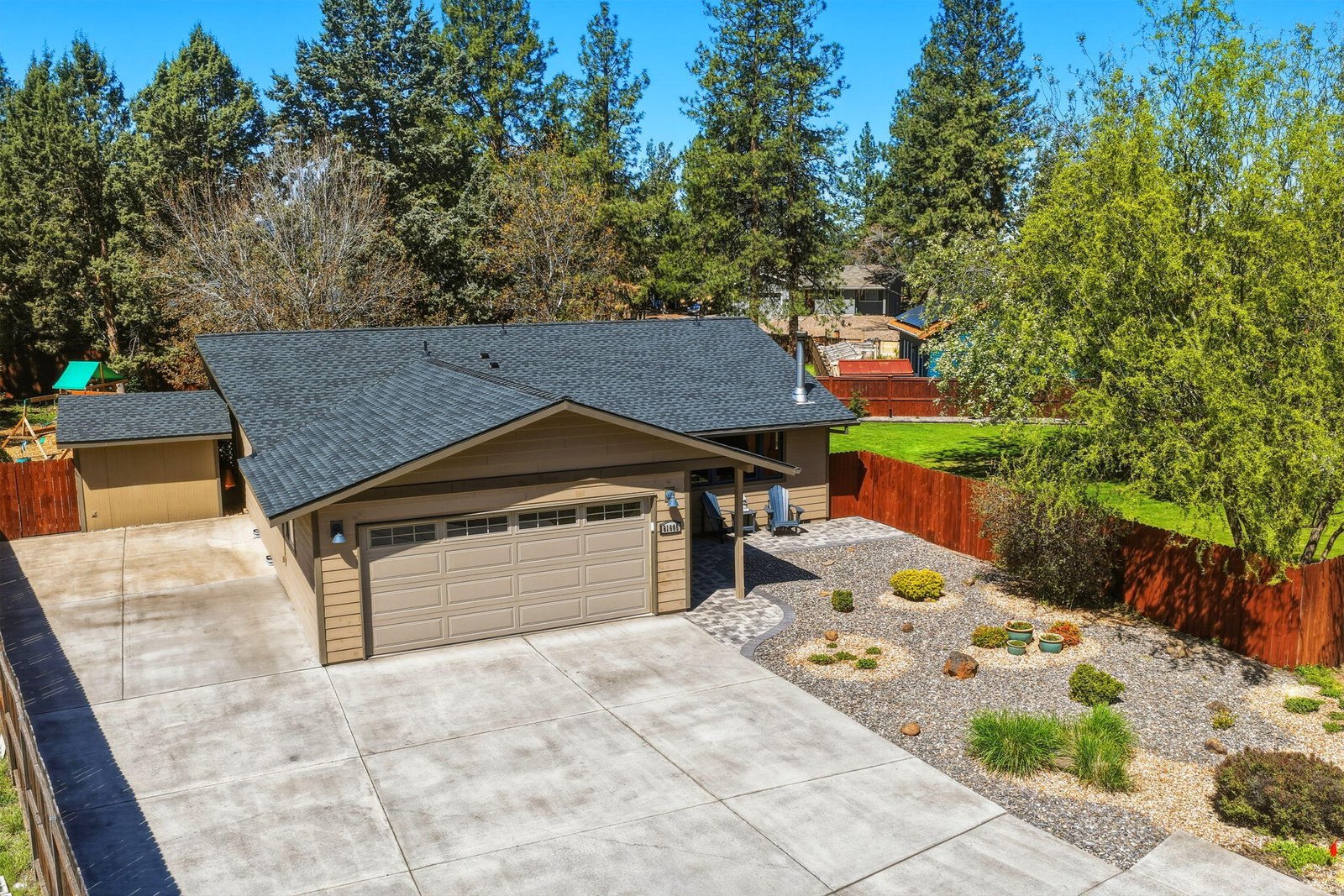 61605 Summer Shade Drive — Bend, OR
