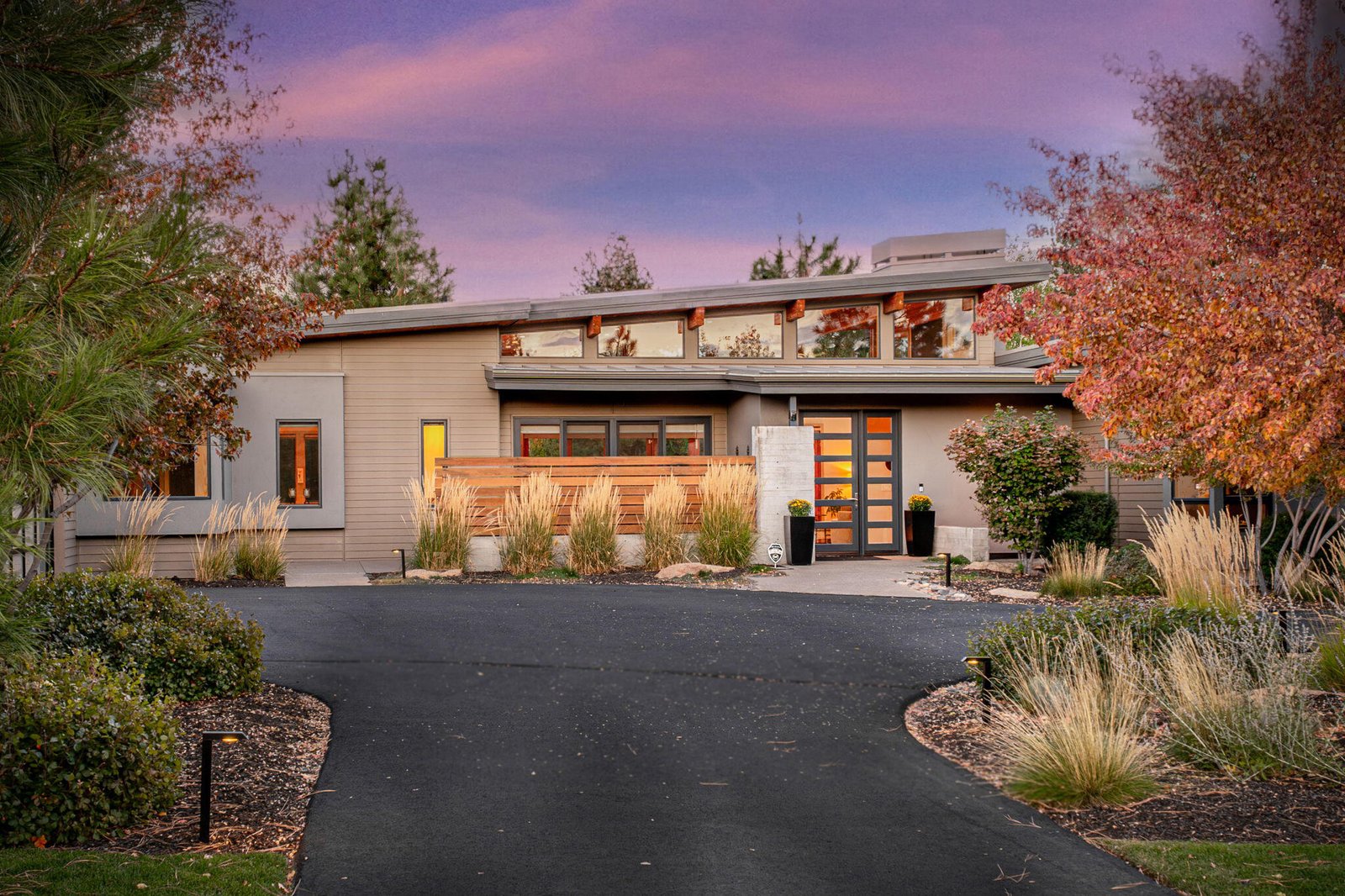 61612 Hosmer Lake Drive — Bend, OR
