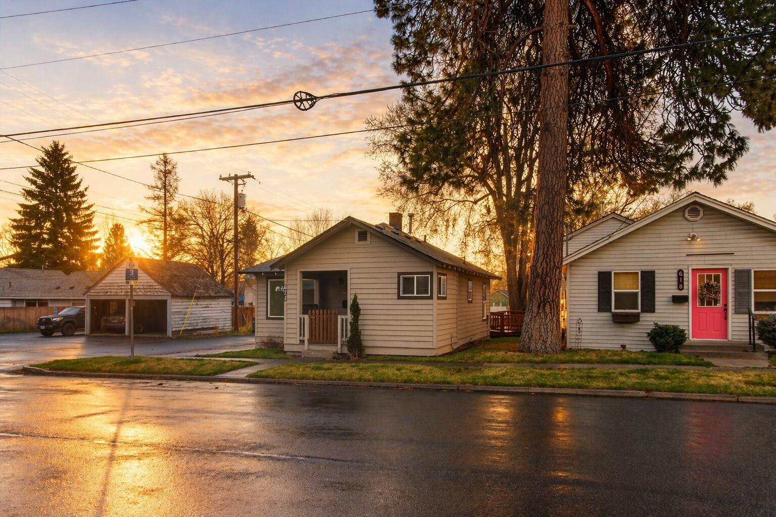 624 NW Hill Street photo 2