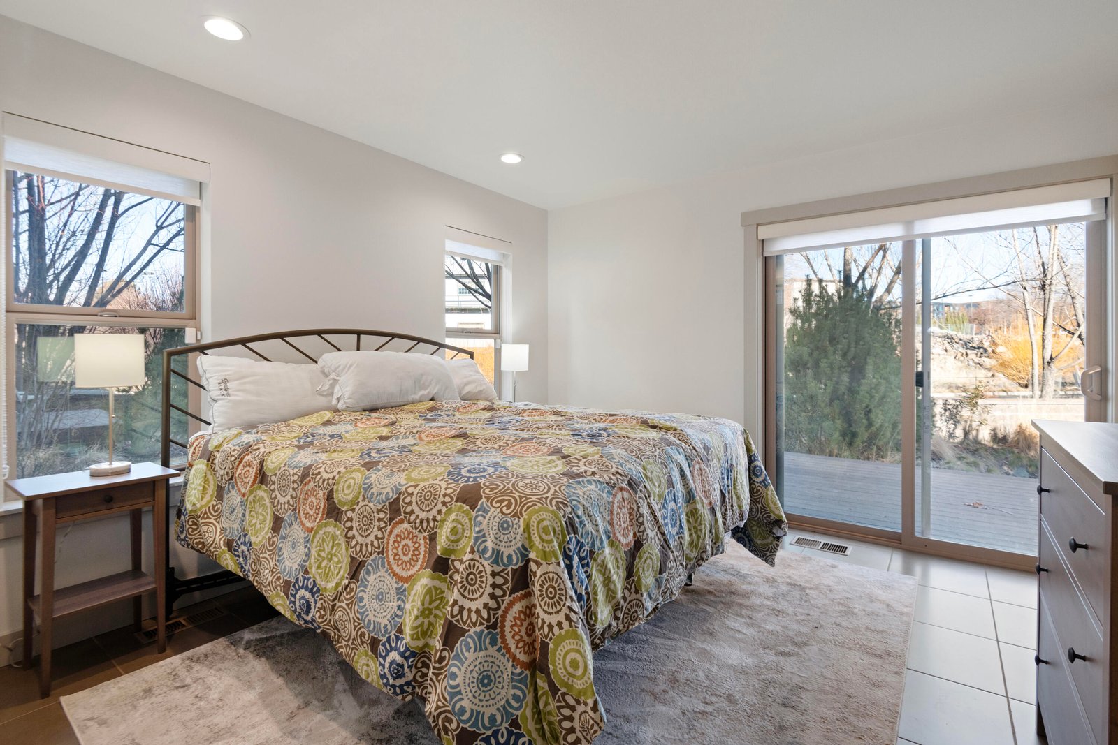680 SW Otter Way photo 4