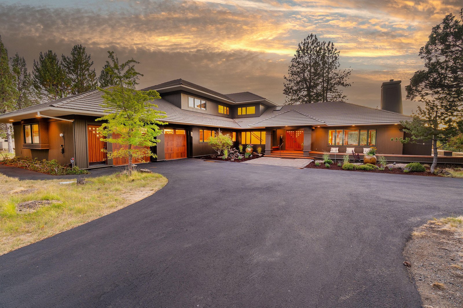 69305 Hawksflight Drive photo 2