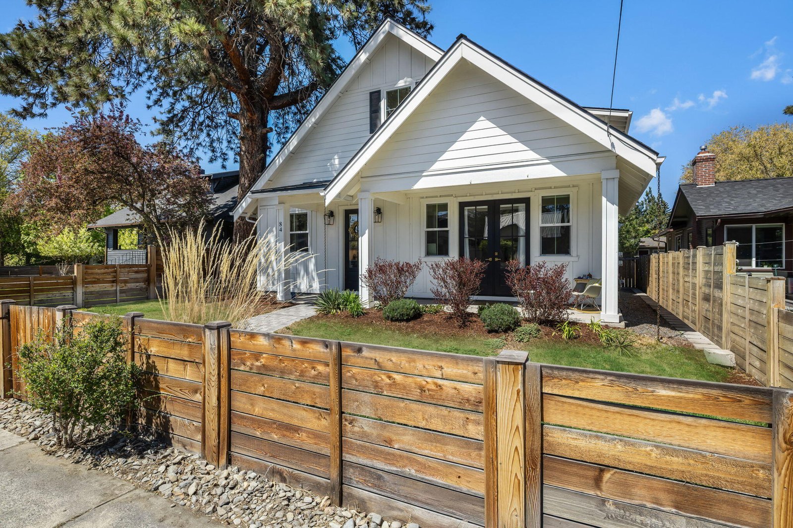 84 NW Portland Avenue photo 3