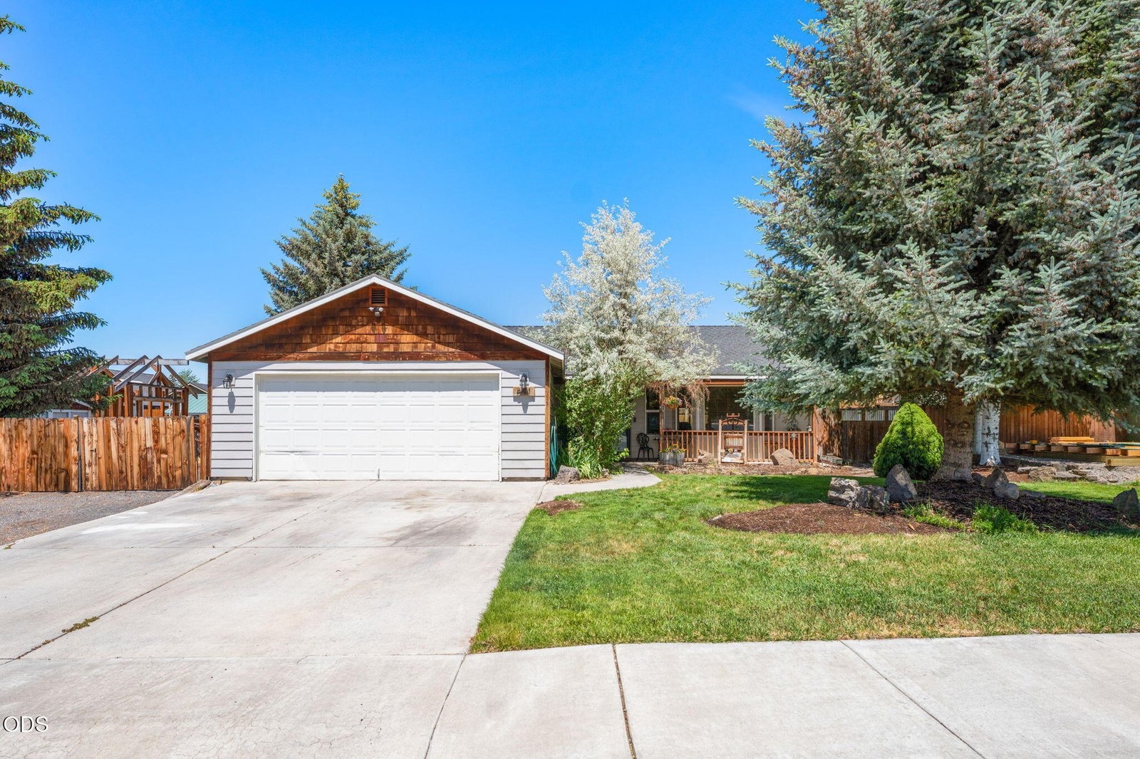841 NW Negus Place — Redmond, OR