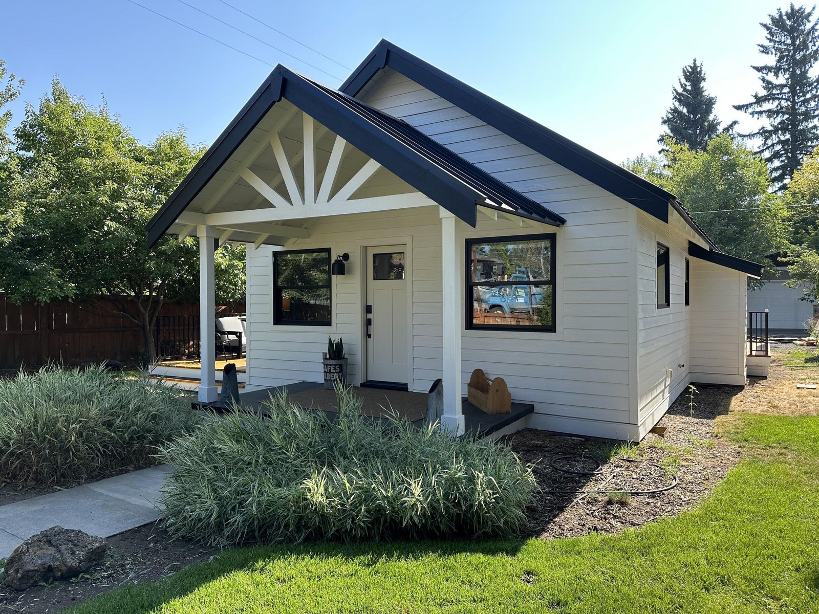 852 NW Columbia Street — Bend, OR