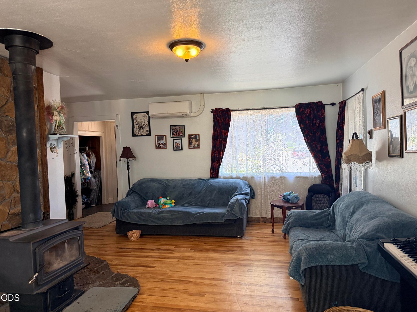 862 NE 8th Street photo 3