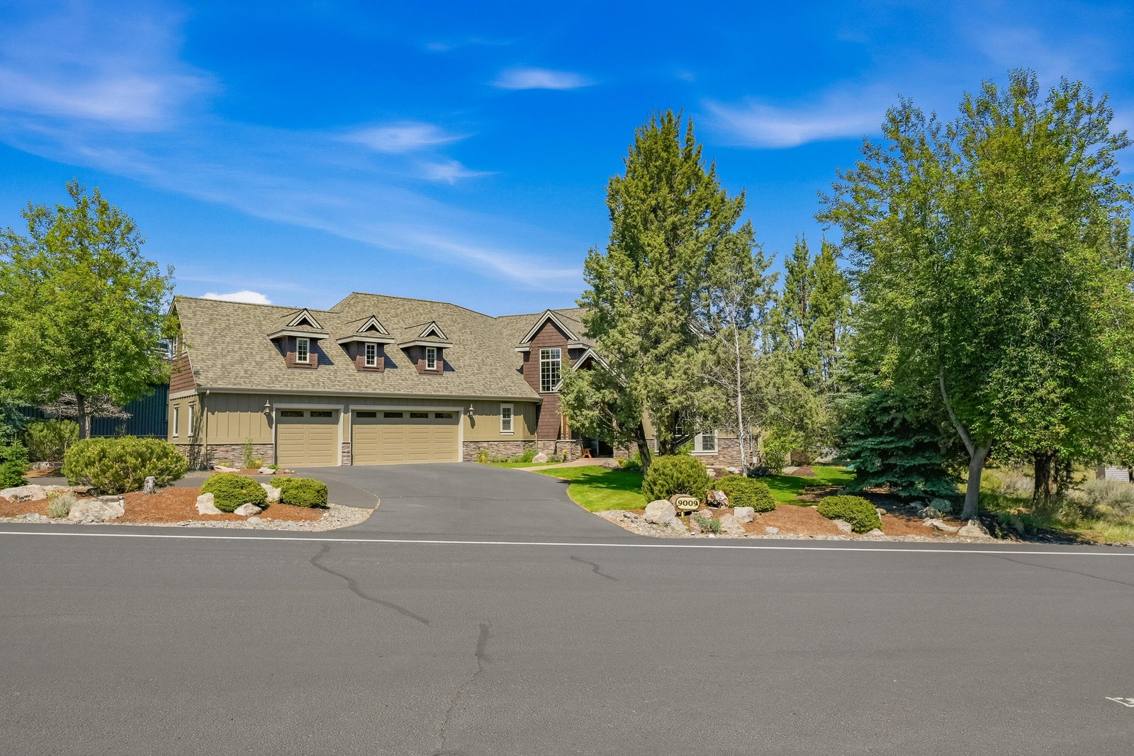 9009 Merlin Drive photo 4
