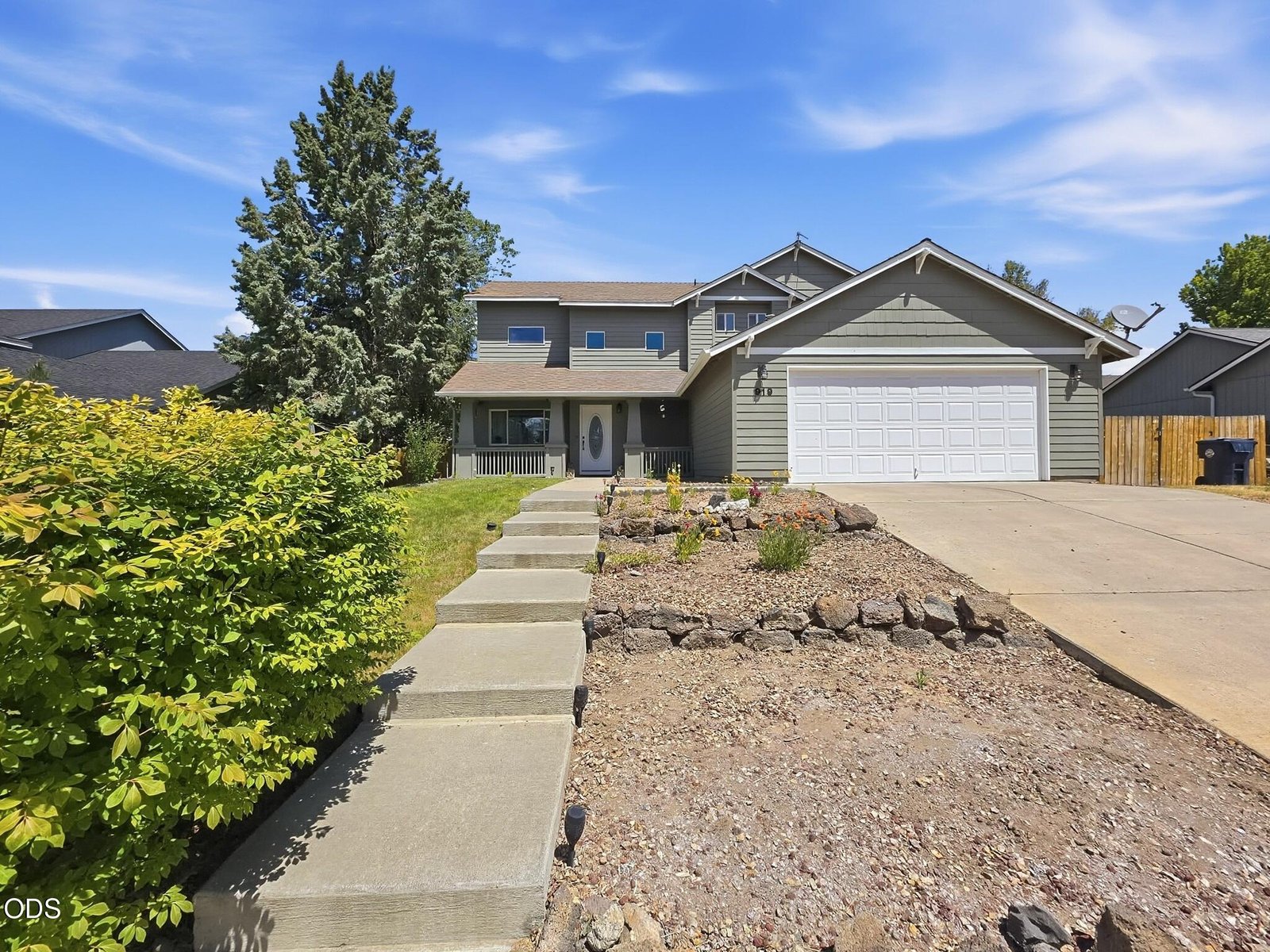 919 NW Oak Lane — Redmond, OR