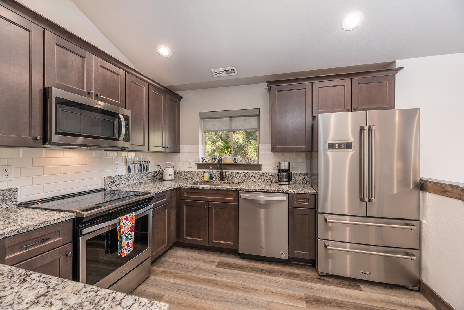 923 E Desperado Trail photo 4